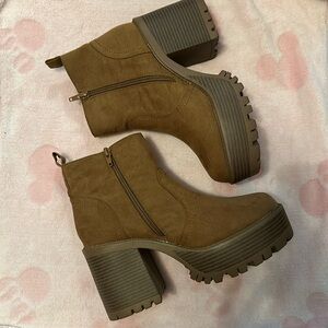 Unionbay Platform Boots